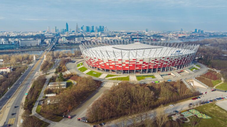 Arena Lodowa w Tomaszowie Mazowieckim – cennik, godziny ślizgawek ogólnodostępnych i zasady wejścia