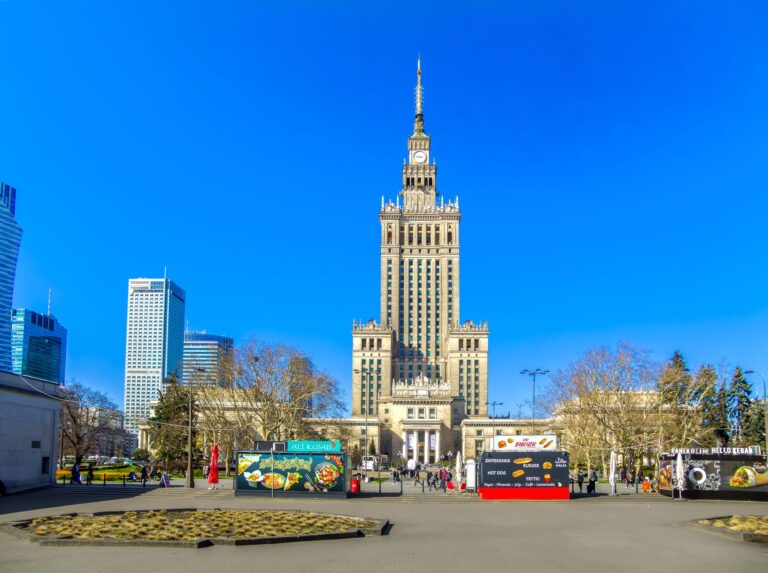 Arena Lodowa w Tomaszowie Mazowieckim – cennik, godziny ślizgawek ogólnodostępnych i zasady wejścia